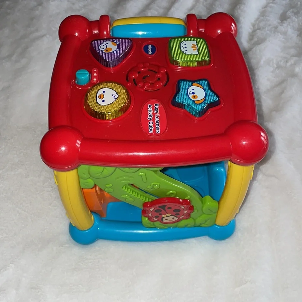 VTEC busy learning activity cube